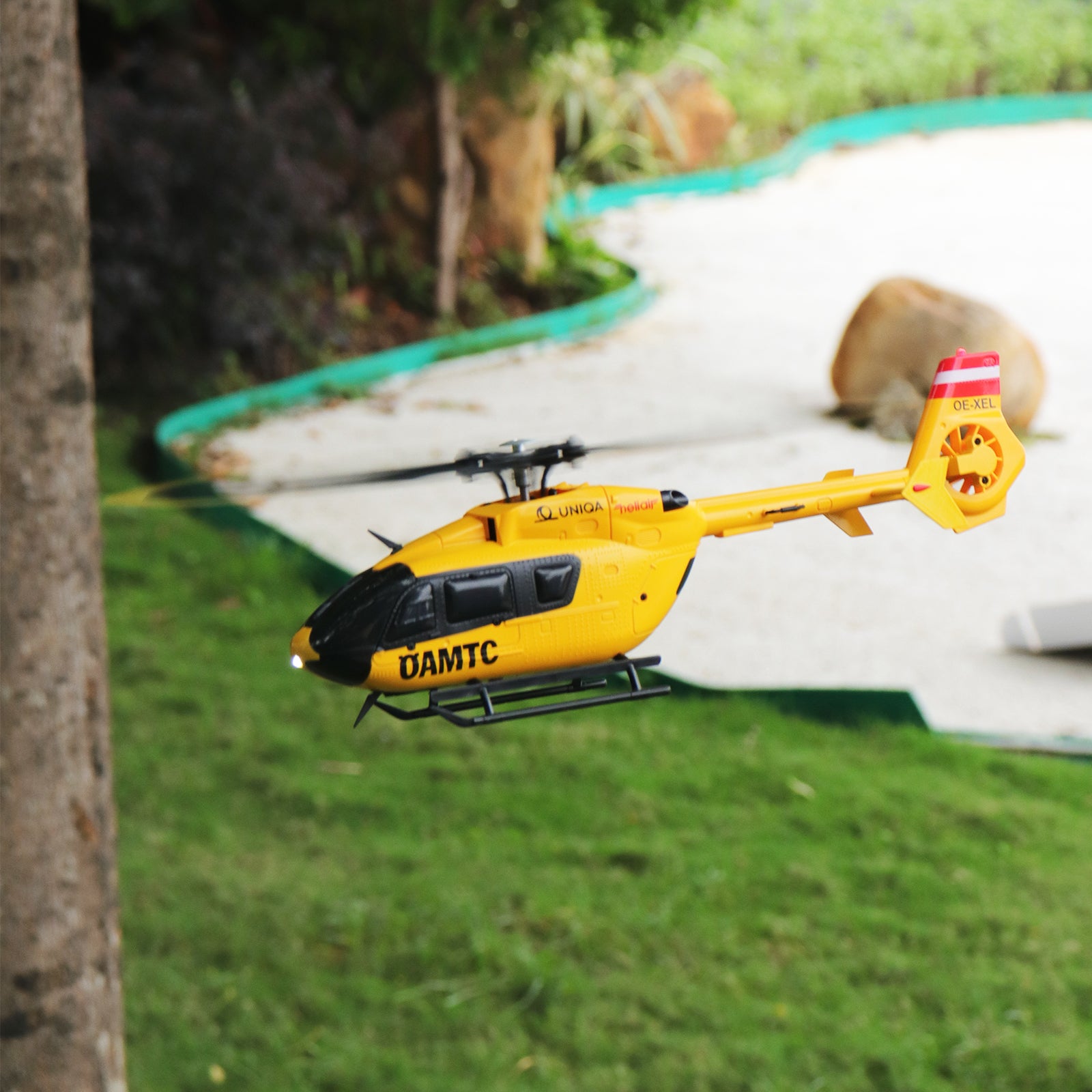 HELICOPTER 825 モデル 360度回転 HELICOPTER 825 モデル 360度回転