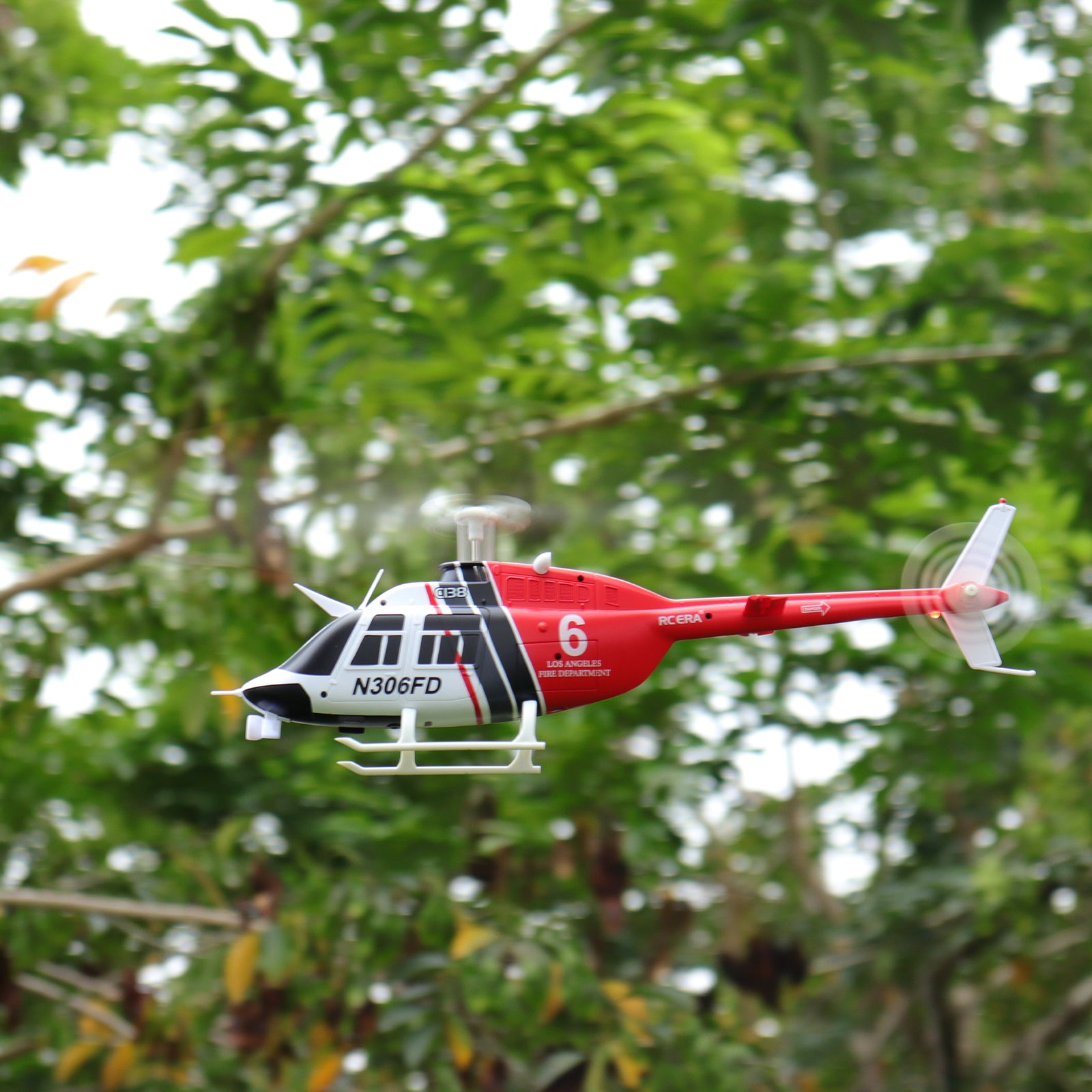 DrivesX RC ERA C138 1/30 Échelle 206 Hélicoptère 2,4 G 6 CH 6 axes Gyro Altitude Hold 1/33 Avion de contrôle à distance avec positionnement du flux optique (version RTF/rouge/noir/4 batteries DrivesX RC ERA C138 1/30 Échelle 206 Hélicoptère 2,4 G 6 CH 6 axes Gyro Altitude Hold 1/33 Avion de contrôle à distance avec positionnement du flux optique (version RTF/rouge/noir/4 batteries