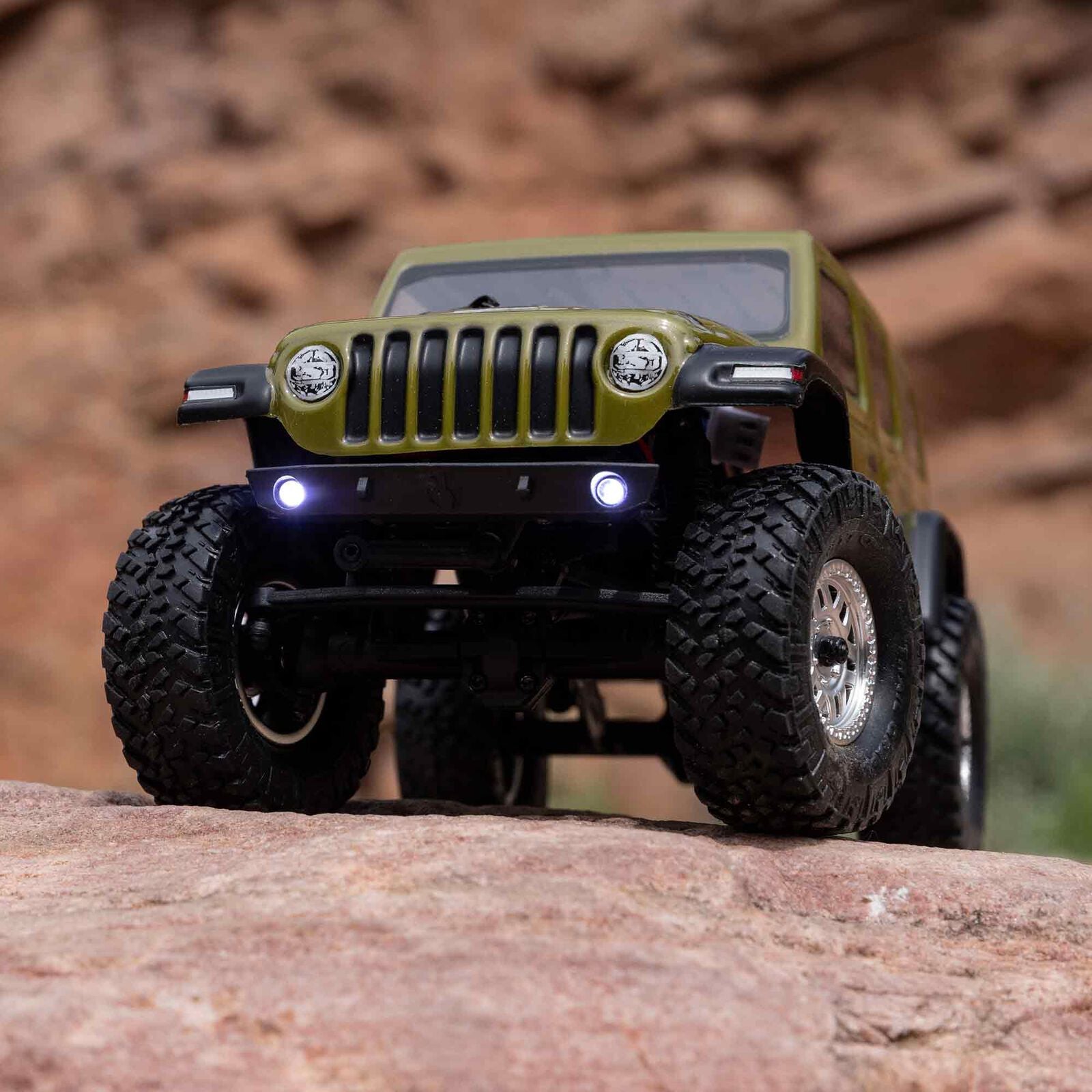 Axial 1/24 SCX24 Jeep Wrangler JLU 4X4 Rock Crawler Brushed RTR - Green - HeliDirect