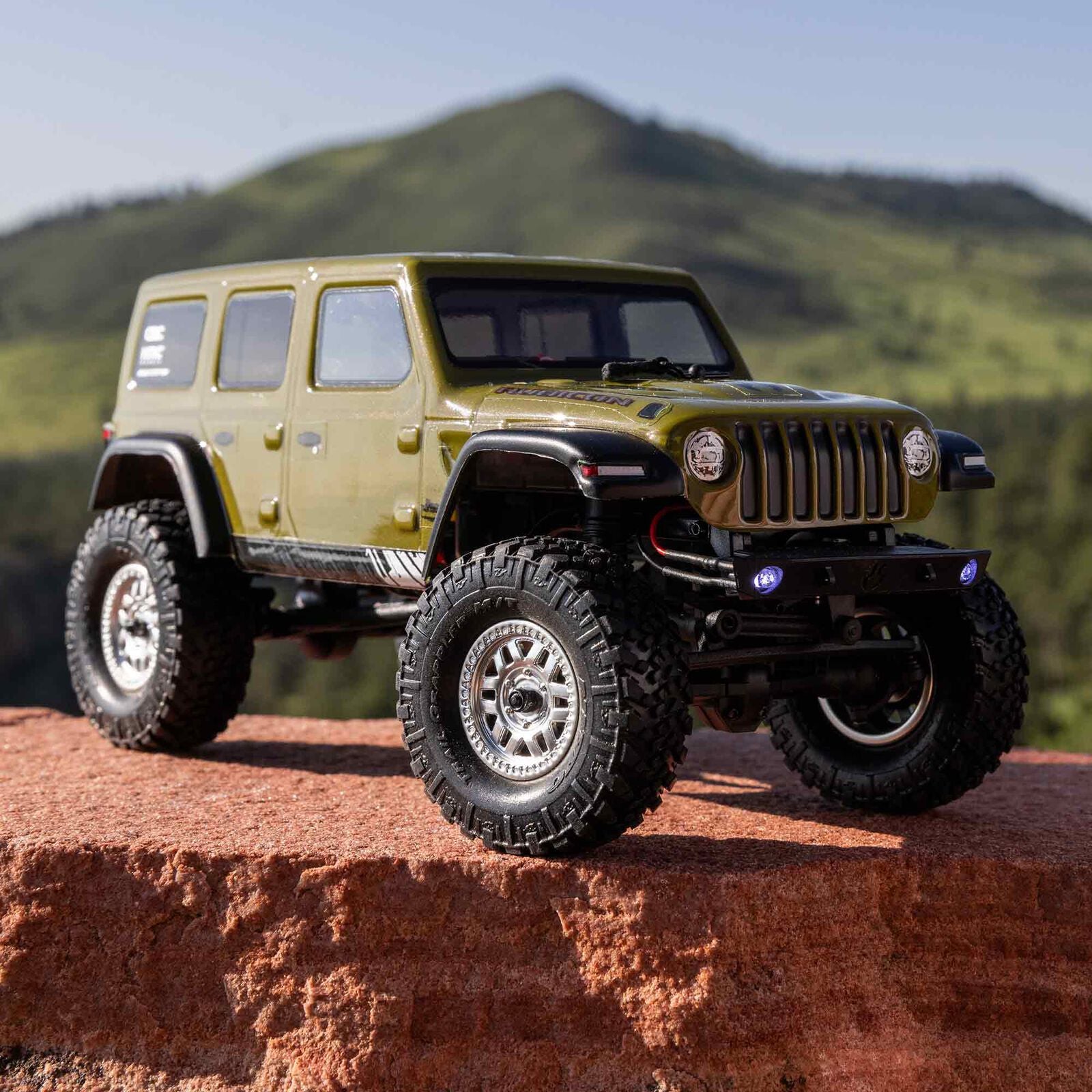 Axial 1/24 SCX24 Jeep Wrangler JLU 4X4 Rock Crawler Brushed RTR - Green - HeliDirect