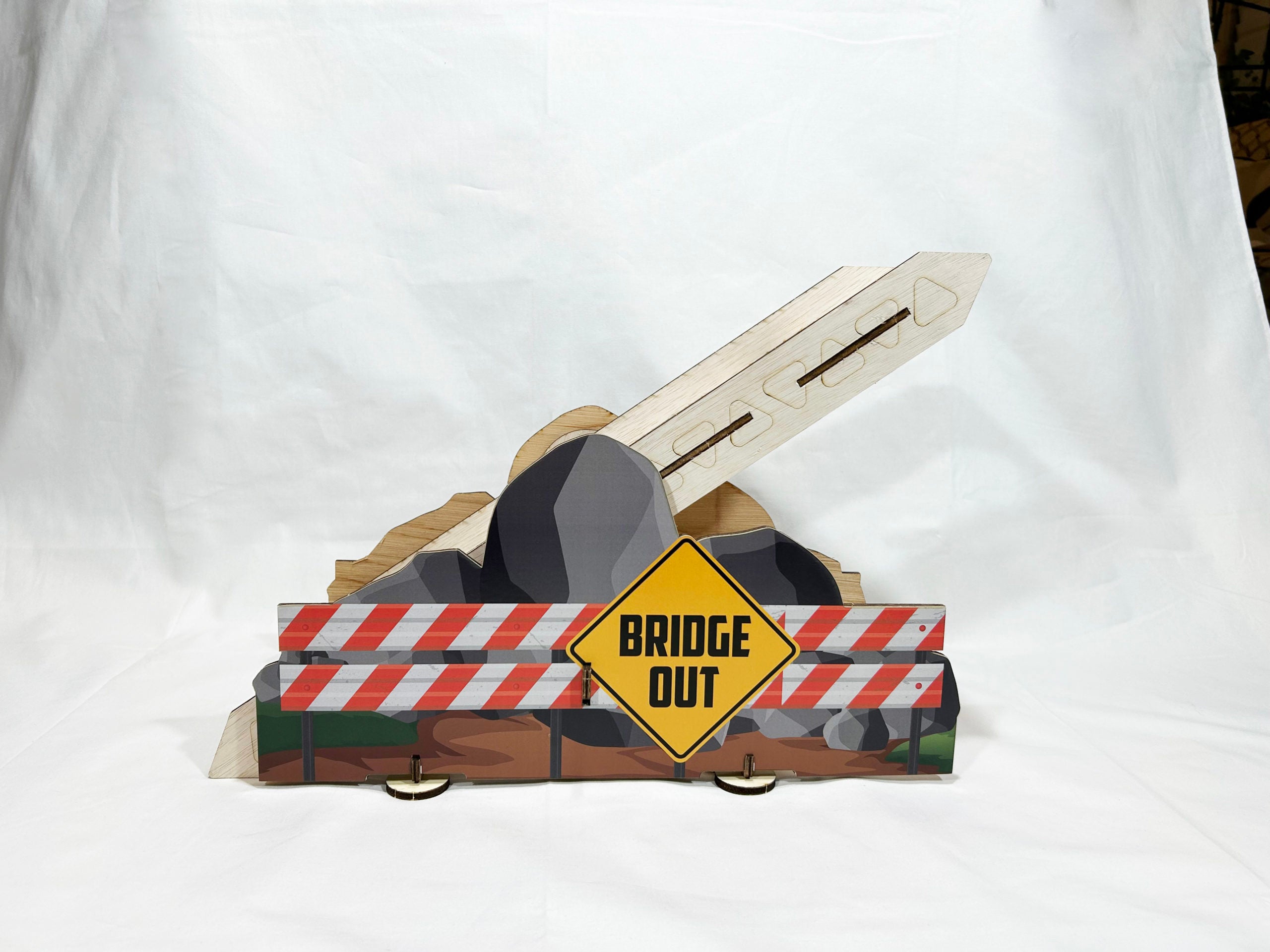 Hangar RC Broken Bridge - HeliDirect